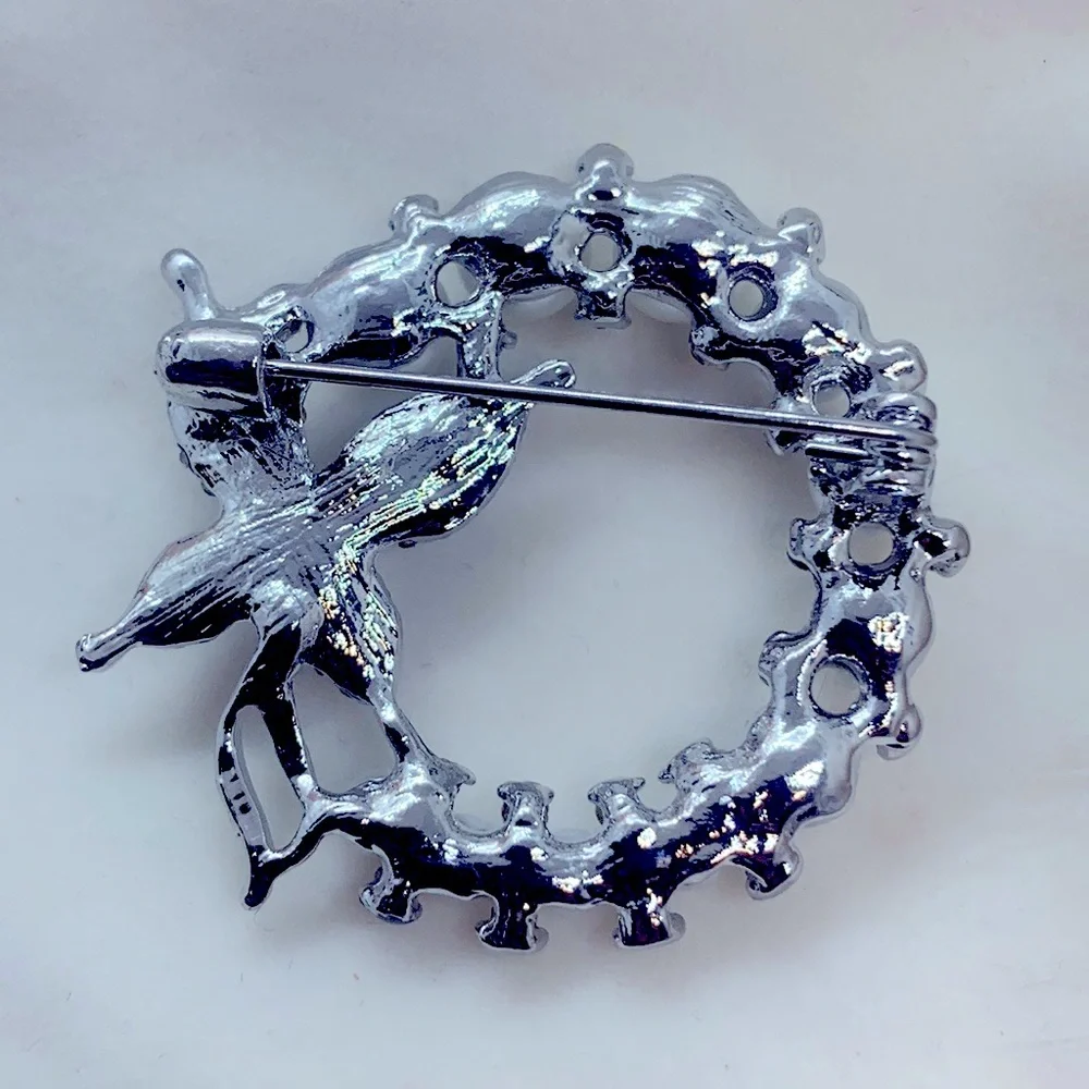 Elegant Circle Butterfly Rhinestone Pearl Brooch